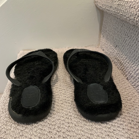 sheepskin flip flop slippers